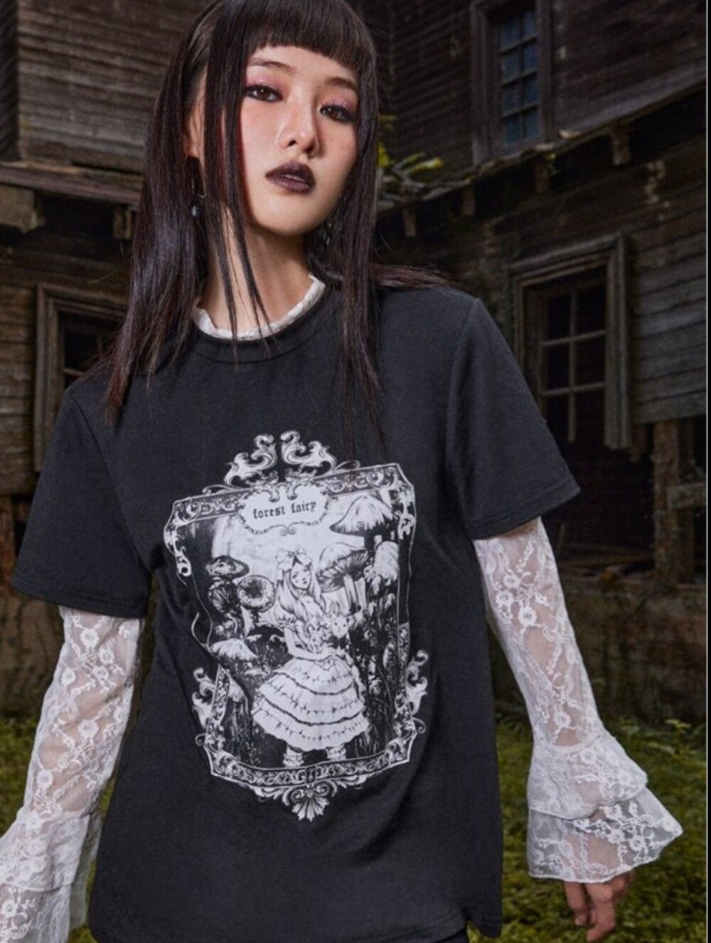 ROMWE Goth Graphic Lace Sleeve Graphic T-Shirt Black XL Likenew